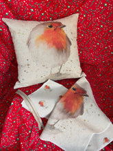 Load image into Gallery viewer, CHRISTMAS ROBIN CUSHION  Workshop
